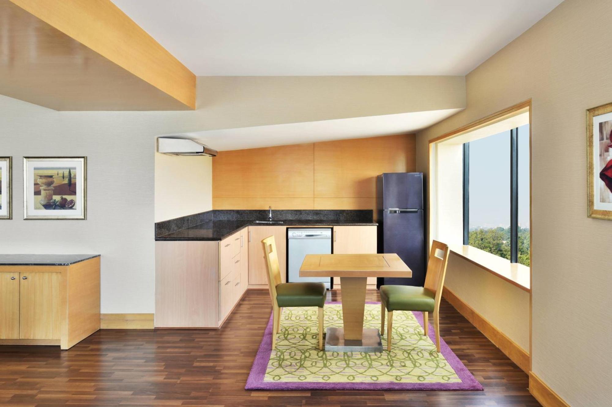 Hotel Courtyard By Marriott Chennai Esterno foto