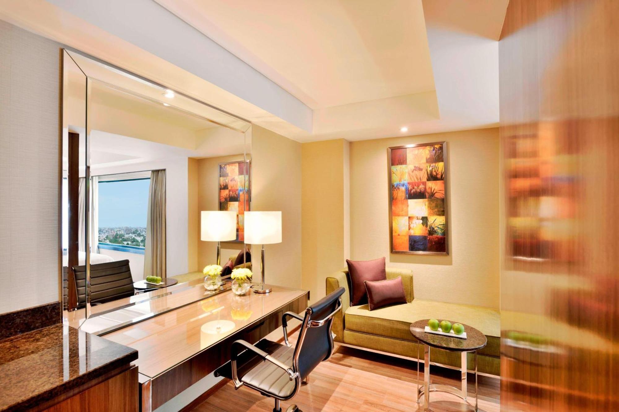 Hotel Courtyard By Marriott Chennai Esterno foto