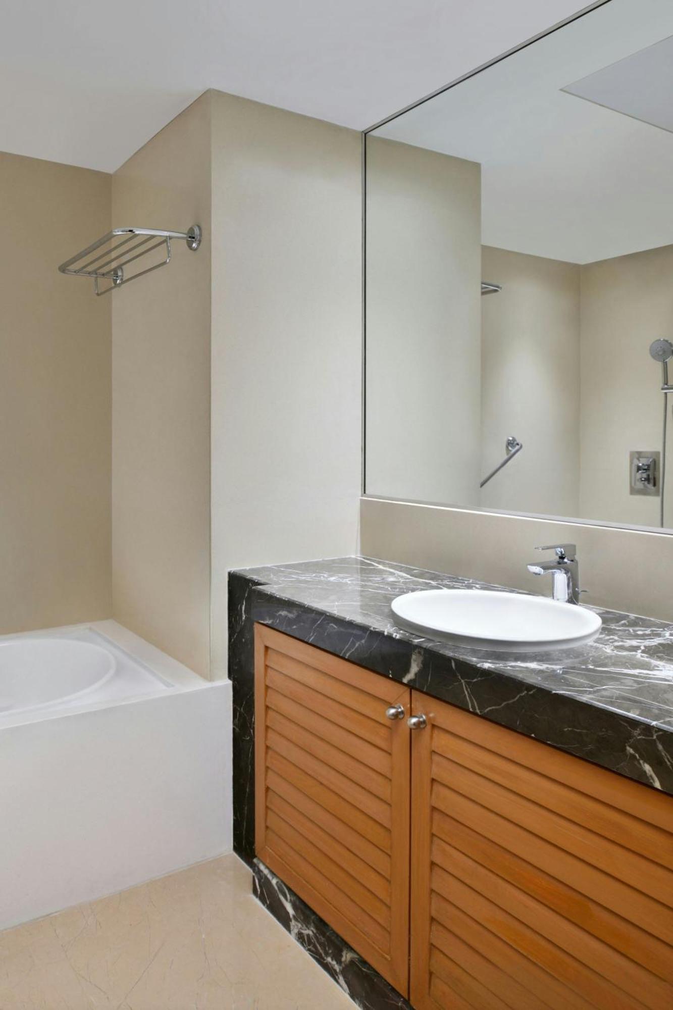 Hotel Courtyard By Marriott Chennai Esterno foto