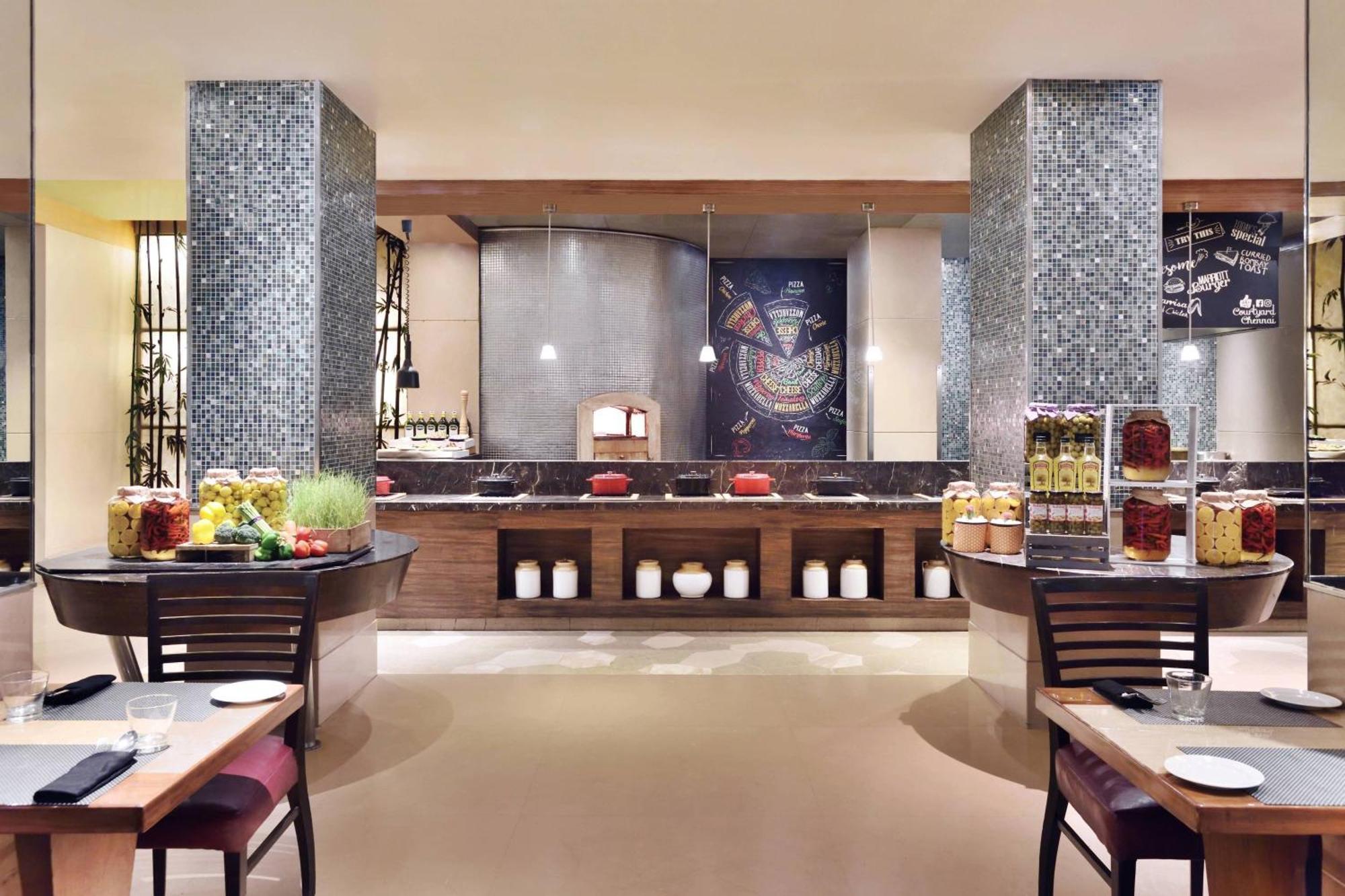 Hotel Courtyard By Marriott Chennai Esterno foto